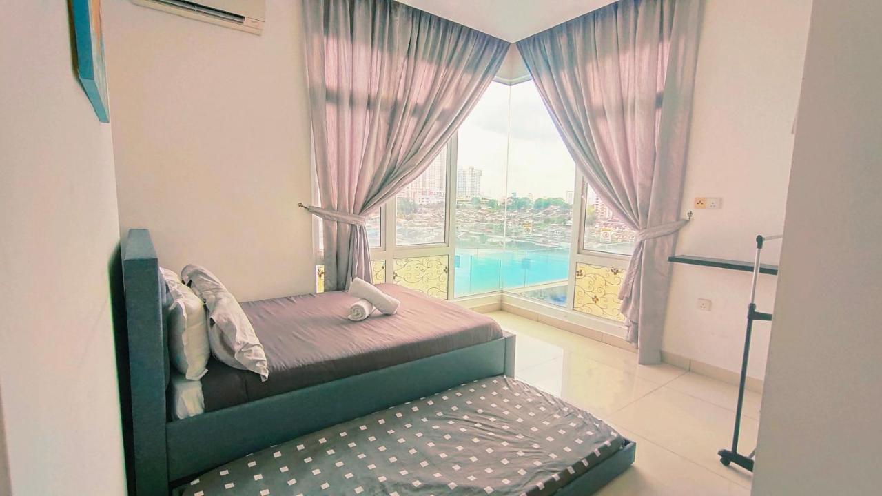 Ksl Mall D'esplanade 10min To Ciq, Near To Legoland Apartment *