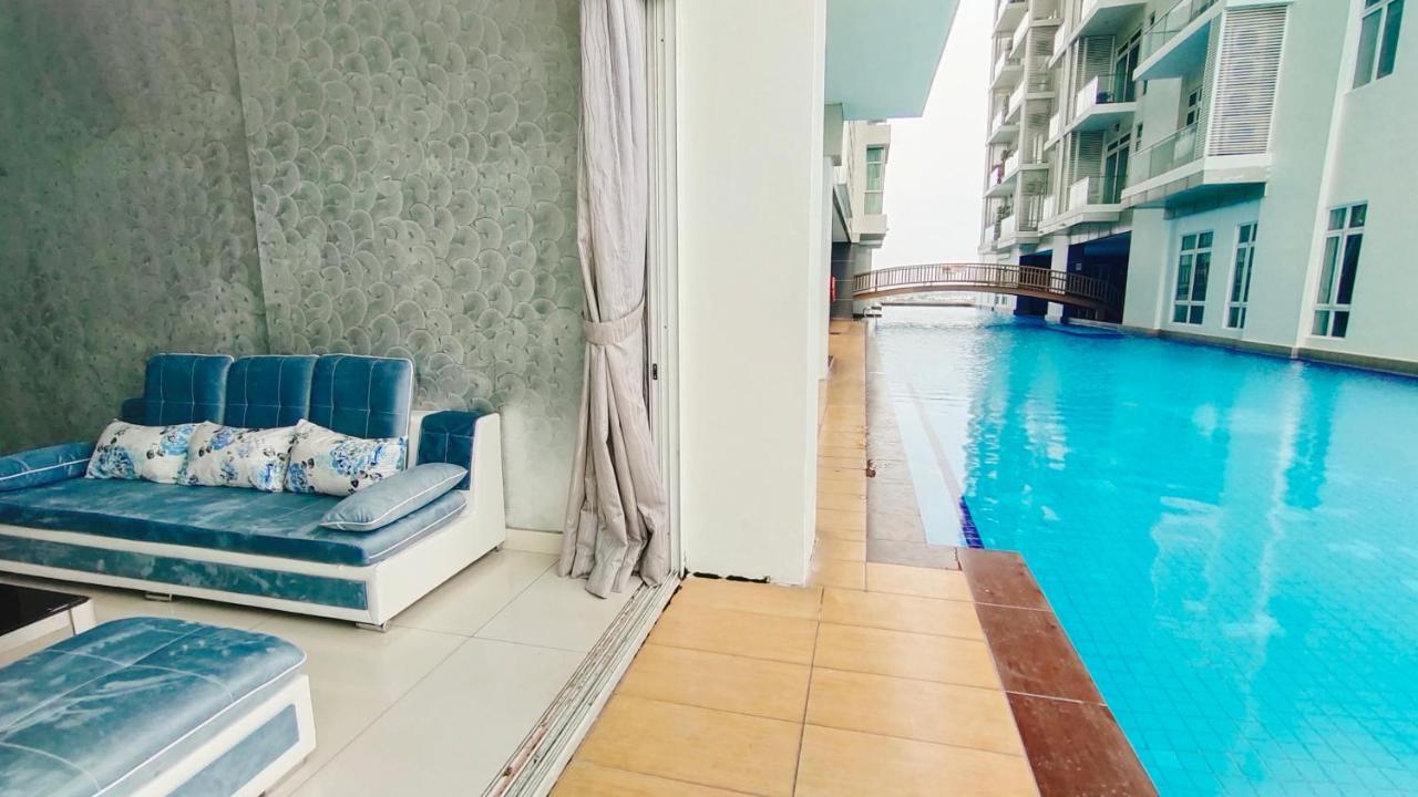 Ksl Mall D'esplanade 10min To Ciq, Near To Legoland Apartment
