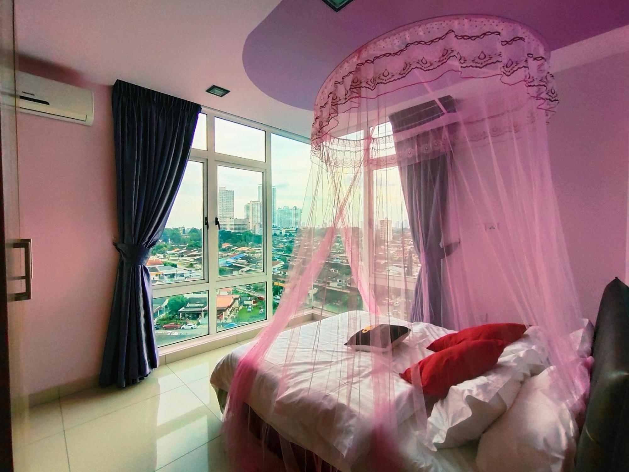 Ksl Mall D'esplanade 10min To Ciq, Near To Legoland Apartment *